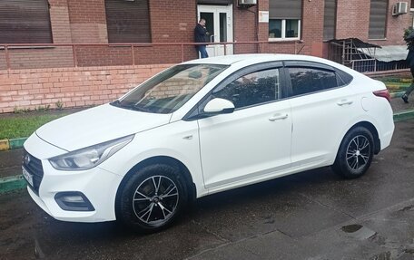 Hyundai Solaris II рестайлинг, 2018 год, 850 000 рублей, 2 фотография