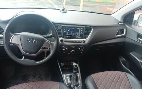 Hyundai Solaris II рестайлинг, 2018 год, 850 000 рублей, 6 фотография