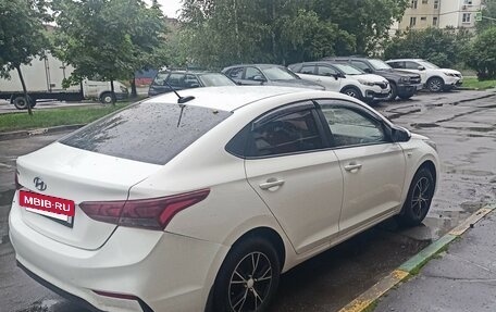 Hyundai Solaris II рестайлинг, 2018 год, 850 000 рублей, 5 фотография