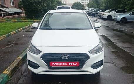 Hyundai Solaris II рестайлинг, 2018 год, 850 000 рублей, 3 фотография