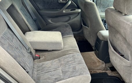 Toyota Camry, 1985 год, 390 000 рублей, 2 фотография