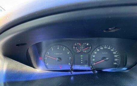 KIA Magentis I, 2001 год, 340 000 рублей, 24 фотография