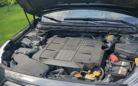 Subaru Outback IV рестайлинг, 2017 год, 3 400 000 рублей, 4 фотография
