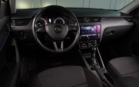 Skoda Octavia, 2017 год, 1 799 000 рублей, 6 фотография