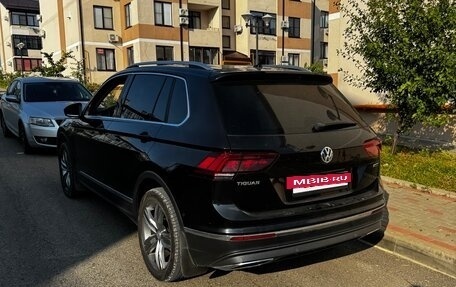 Volkswagen Tiguan II, 2018 год, 2 850 000 рублей, 3 фотография