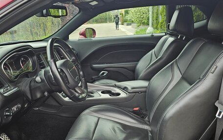 Dodge Challenger III рестайлинг 2, 2019 год, 3 600 000 рублей, 19 фотография