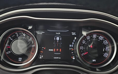 Dodge Challenger III рестайлинг 2, 2019 год, 3 600 000 рублей, 31 фотография