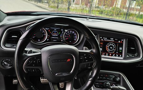 Dodge Challenger III рестайлинг 2, 2019 год, 3 600 000 рублей, 34 фотография