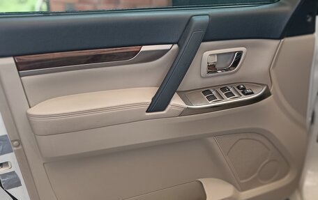 Mitsubishi Pajero IV, 2019 год, 3 600 000 рублей, 5 фотография
