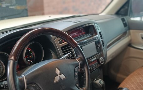 Mitsubishi Pajero IV, 2019 год, 3 600 000 рублей, 2 фотография
