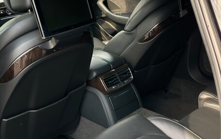 Audi A8, 2015 год, 3 000 000 рублей, 15 фотография