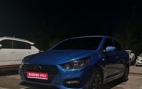Hyundai Solaris II рестайлинг, 2017 год, 1 070 000 рублей, 1 фотография