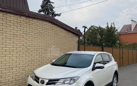 Toyota RAV4, 2013 год, 2 100 000 рублей, 1 фотография