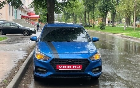 Hyundai Solaris II рестайлинг, 2017 год, 1 070 000 рублей, 3 фотография