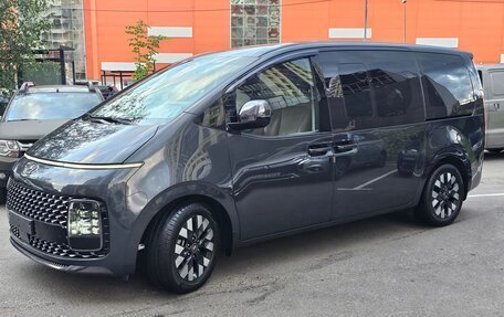 Hyundai Staria, 2022 год, 4 920 000 рублей, 2 фотография