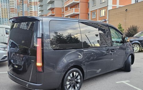 Hyundai Staria, 2022 год, 4 920 000 рублей, 5 фотография