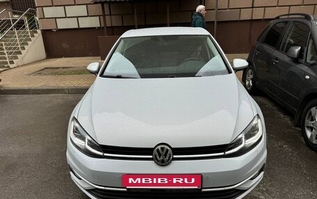 Volkswagen Golf VII, 2018 год, 1 600 000 рублей, 2 фотография