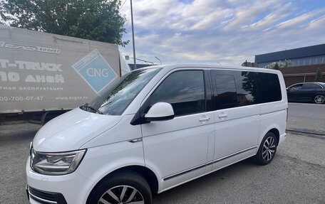 Volkswagen Multivan T6 рестайлинг, 2015 год, 4 000 000 рублей, 3 фотография