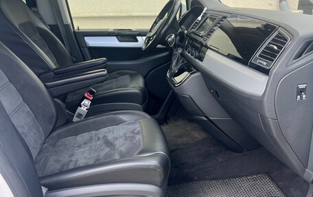 Volkswagen Multivan T6 рестайлинг, 2015 год, 4 000 000 рублей, 12 фотография