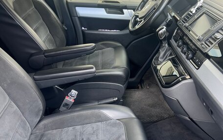 Volkswagen Multivan T6 рестайлинг, 2015 год, 4 000 000 рублей, 10 фотография