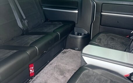 Volkswagen Multivan T6 рестайлинг, 2015 год, 4 000 000 рублей, 13 фотография