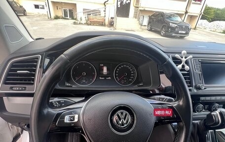 Volkswagen Multivan T6 рестайлинг, 2015 год, 4 000 000 рублей, 16 фотография