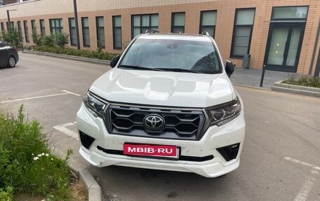 Toyota Land Cruiser Prado 150 рестайлинг 2, 2021 год, 5 300 000 рублей, 4 фотография