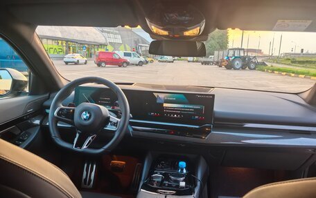 BMW 5 серия, 2023 год, 6 450 000 рублей, 12 фотография