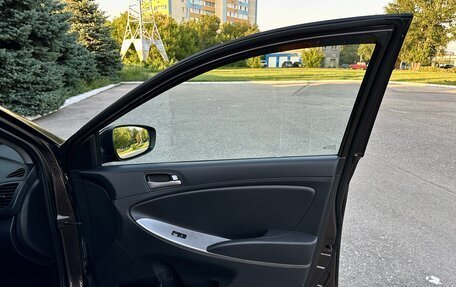 Hyundai Solaris II рестайлинг, 2014 год, 1 049 000 рублей, 18 фотография