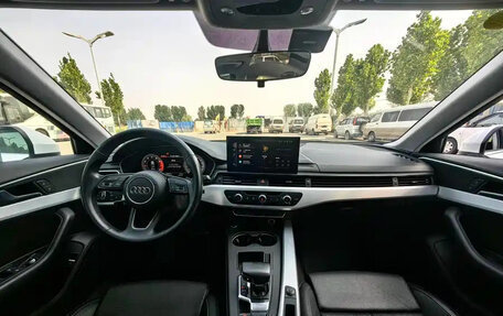 Audi A4, 2022 год, 2 600 000 рублей, 6 фотография