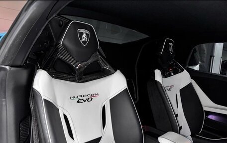 Lamborghini Huracán, 2022 год, 33 500 000 рублей, 8 фотография