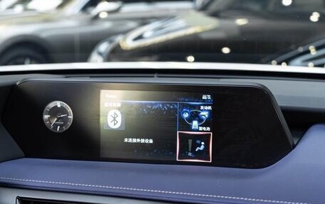 Lexus UX I, 2021 год, 2 420 000 рублей, 10 фотография