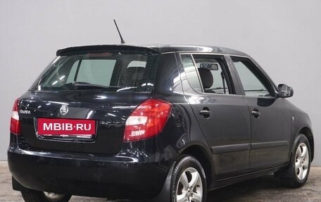 Skoda Fabia II, 2013 год, 870 000 рублей, 5 фотография