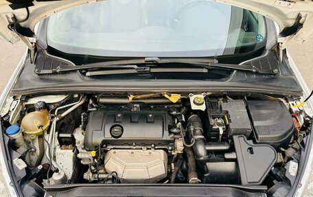 Peugeot 308 II, 2011 год, 395 000 рублей, 14 фотография