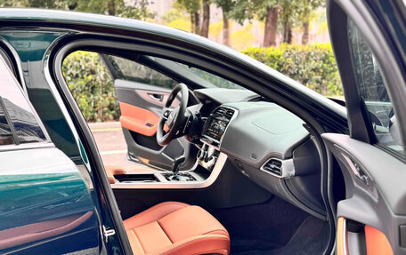 Jaguar XE I рестайлинг, 2024 год, 3 205 000 рублей, 3 фотография