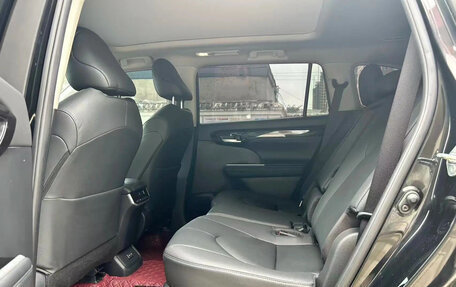 Toyota Highlander, 2022 год, 3 813 000 рублей, 5 фотография