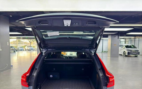 Volvo XC60 II, 2022 год, 3 728 000 рублей, 5 фотография