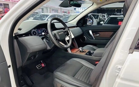Land Rover Discovery Sport I рестайлинг, 2024 год, 3 650 000 рублей, 3 фотография
