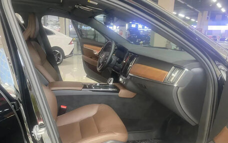 Volvo S90 II рестайлинг, 2022 год, 3 632 000 рублей, 3 фотография