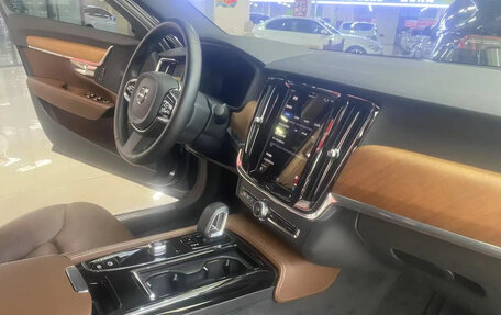 Volvo S90 II рестайлинг, 2022 год, 3 632 000 рублей, 4 фотография