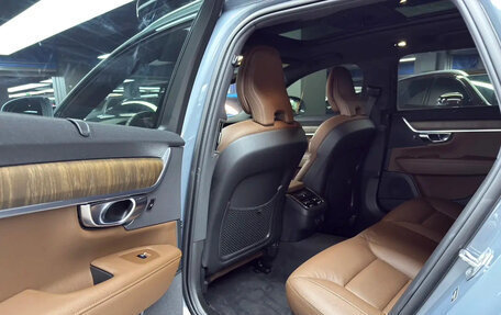 Volvo V90 Cross Country I рестайлинг, 2022 год, 3 728 000 рублей, 6 фотография