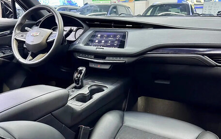 Cadillac XT4 I, 2022 год, 2 387 000 рублей, 3 фотография