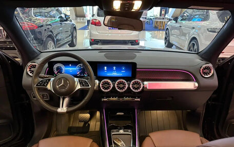 Mercedes-Benz GLB, 2024 год, 3 270 000 рублей, 4 фотография