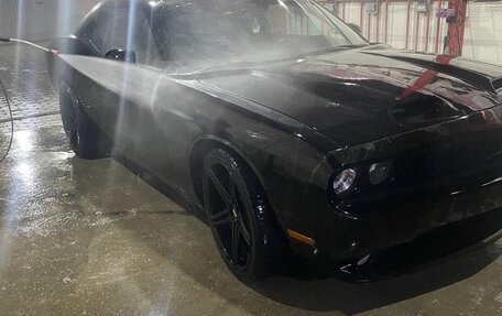 Dodge Challenger III рестайлинг 2, 2014 год, 1 300 000 рублей, 6 фотография