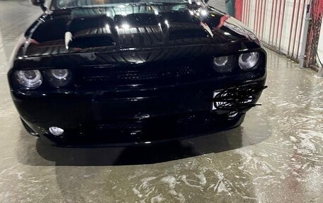 Dodge Challenger III рестайлинг 2, 2014 год, 1 300 000 рублей, 5 фотография
