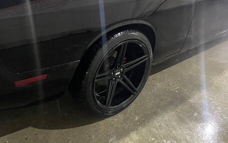 Dodge Challenger III рестайлинг 2, 2014 год, 1 300 000 рублей, 9 фотография