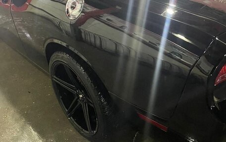 Dodge Challenger III рестайлинг 2, 2014 год, 1 300 000 рублей, 10 фотография