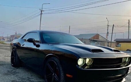 Dodge Challenger III рестайлинг 2, 2014 год, 1 300 000 рублей, 21 фотография