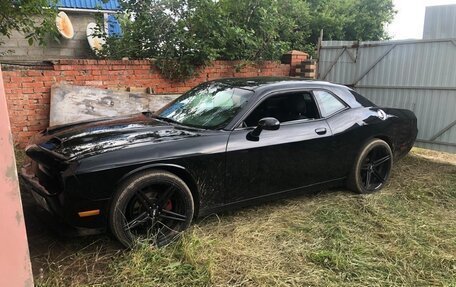 Dodge Challenger III рестайлинг 2, 2014 год, 1 300 000 рублей, 25 фотография