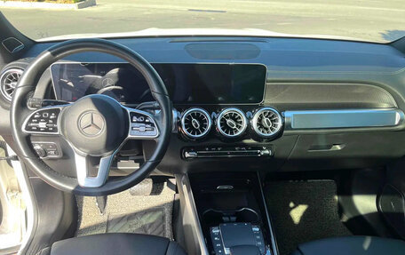 Mercedes-Benz GLB, 2022 год, 2 607 000 рублей, 4 фотография